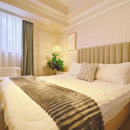 Meworld Hotel - Sanchong Taipei Exterior photo